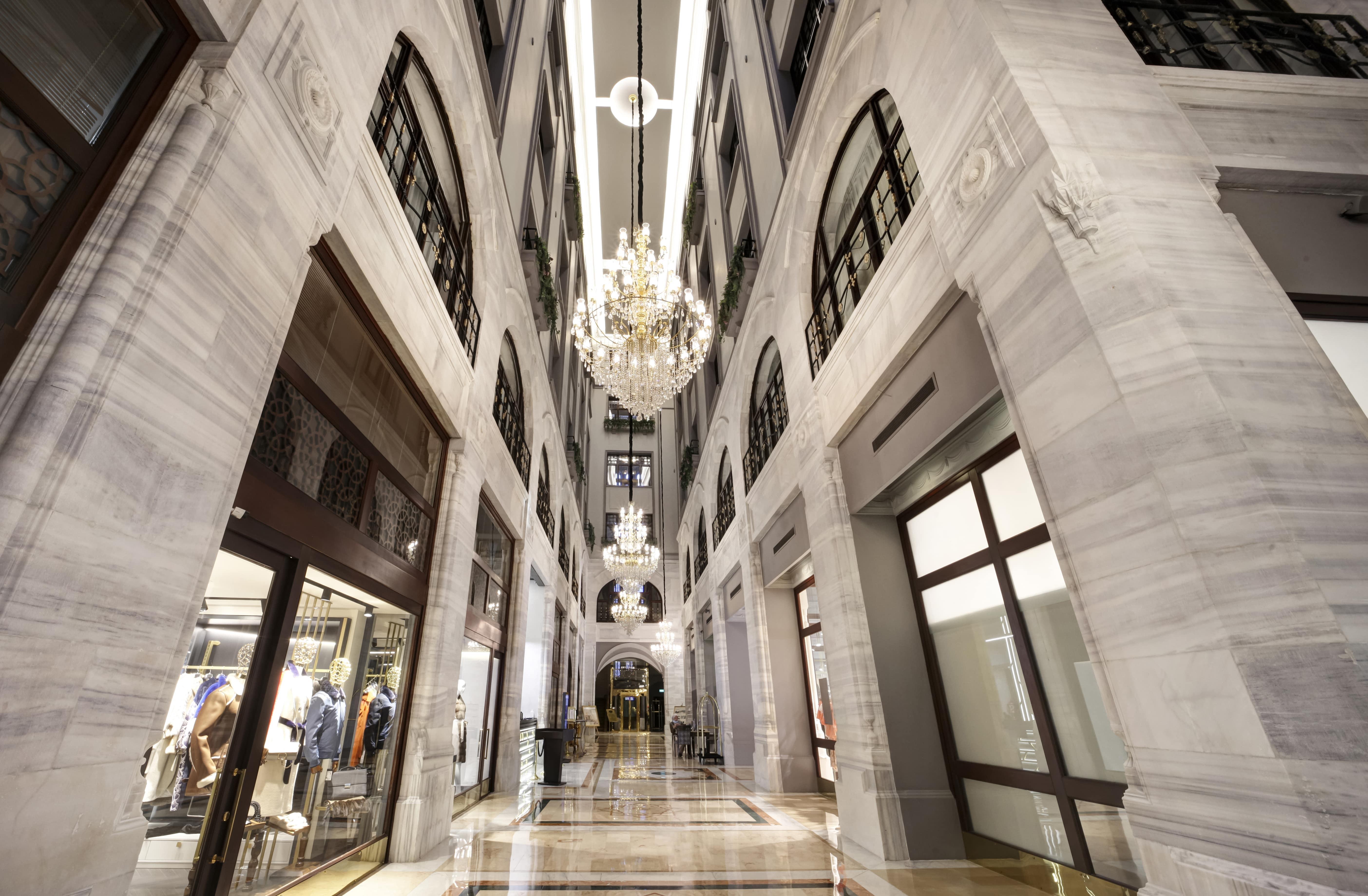 奥托曼传统酒店 伊斯坦布尔 外观 照片 Interior of the shopping mall